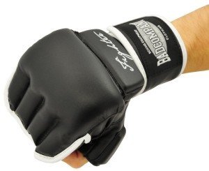 MMA Handschuhe Test & Vergleich 2019: Die besten Freefight Handschuhe MMA Handschuhe Test & Vergleich 2019: Die besten Freefight Handschuhe