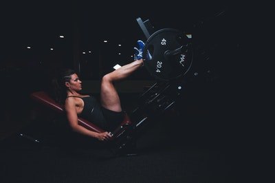 Sissy Squat Ausführung, Tipps & Alternativen