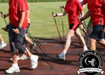 Nordic Walking trainiert die Bauchmuskeln, stimmt das?